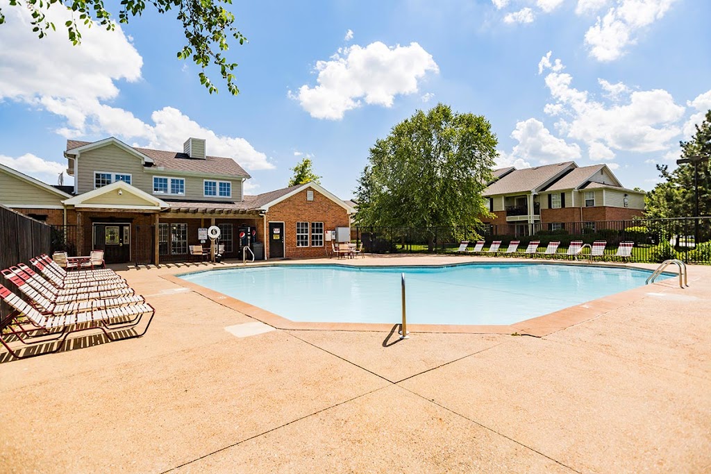 Fieldstone Apartments | 15528 W 133rd St, Olathe, KS 66062, USA | Phone: (913) 225-8611