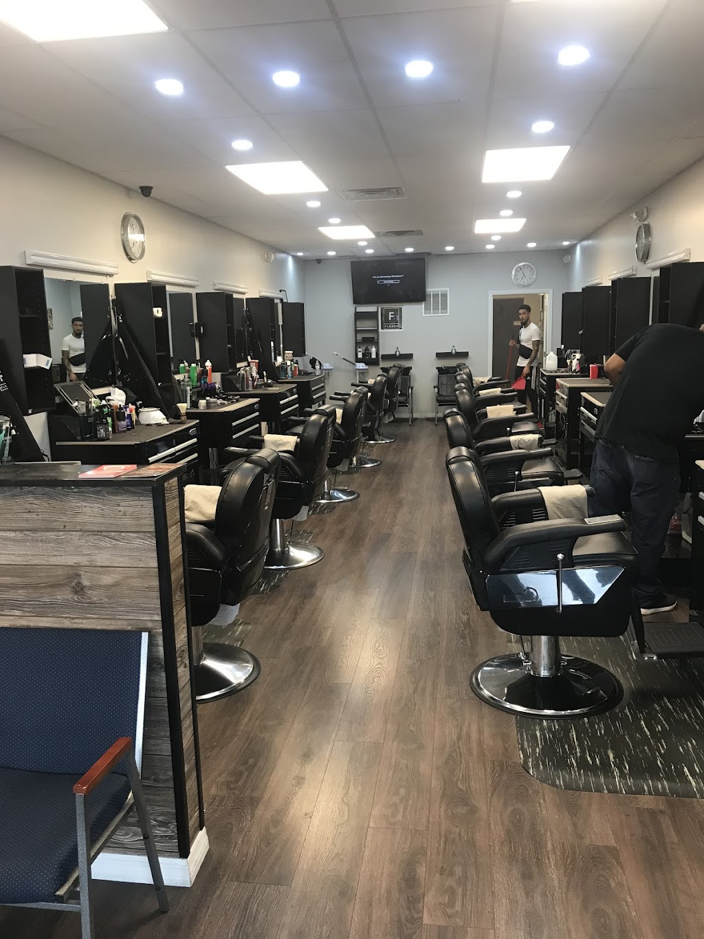 Flexus barber shop | 4270 Aloma Ave, Winter Park, FL 32792, USA | Phone: (407) 505-3117