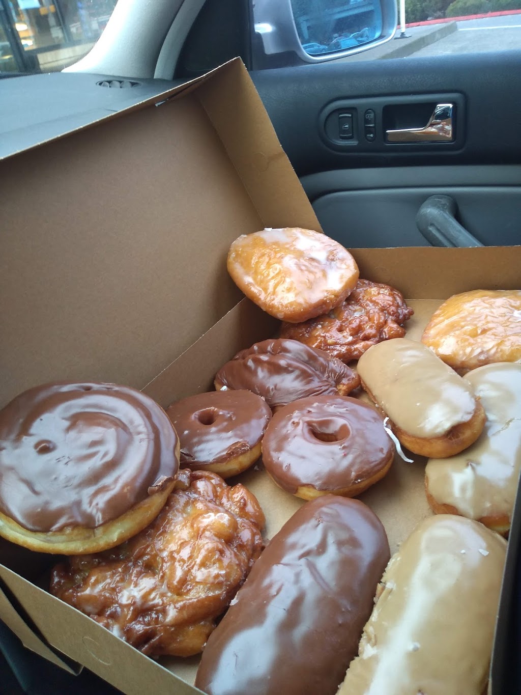 Westernco Donut | 251 Sunset Blvd N, Renton, WA 98057, USA | Phone: (425) 271-3075