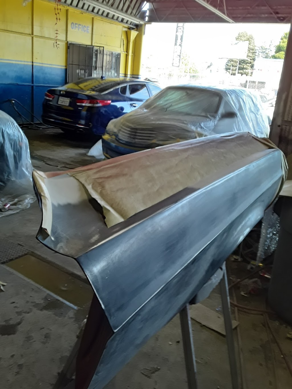 A & E Autobody | 7933 International Blvd, Oakland, CA 94621, USA | Phone: (510) 827-7471