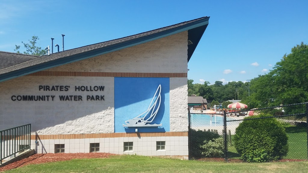 Pirates’ Hollow Community Waterpark | 201 N Webster St, Port Washington, WI 53074, USA | Phone: (262) 284-7679
