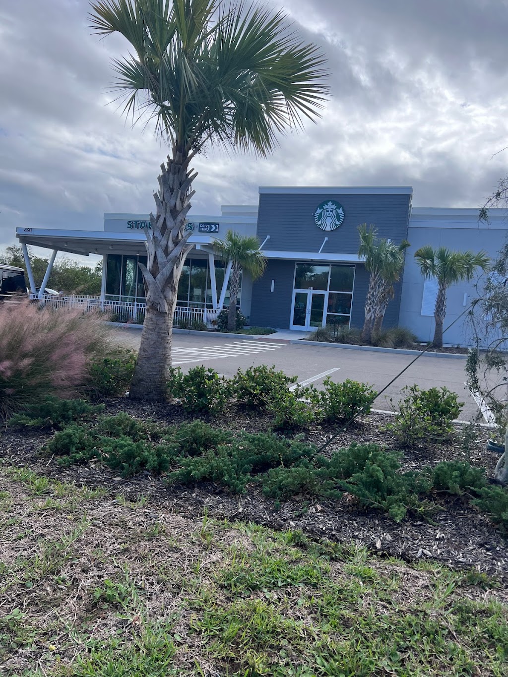 Starbucks | 491 E 3rd Ave, New Smyrna Beach, FL 32169, USA | Phone: (386) 282-1514