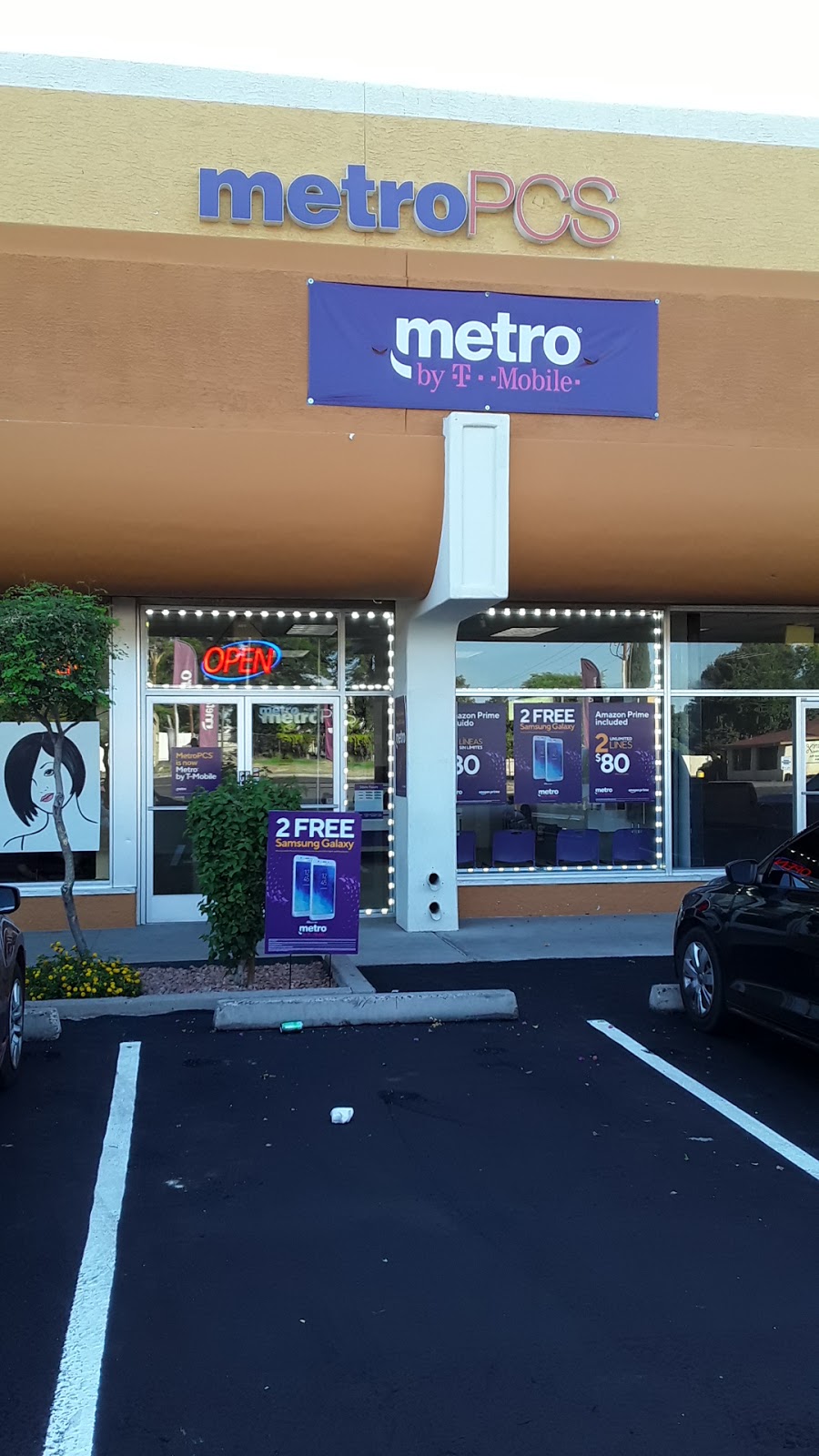 Metro by T-Mobile | 460 N Alma School Rd Ste 1, Mesa, AZ 85201, USA | Phone: (480) 912-2024