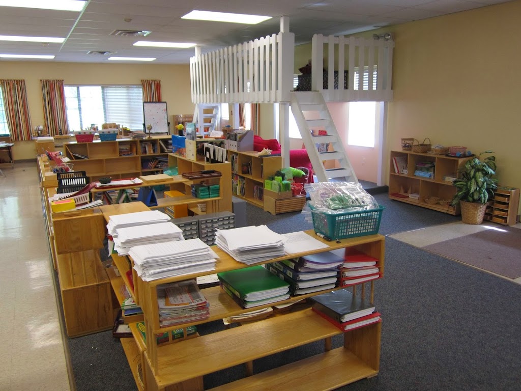 Schoolhouse Montessori Academy - Troy | 3305 Crooks Rd, Troy, MI 48084, USA | Phone: (248) 649-6149