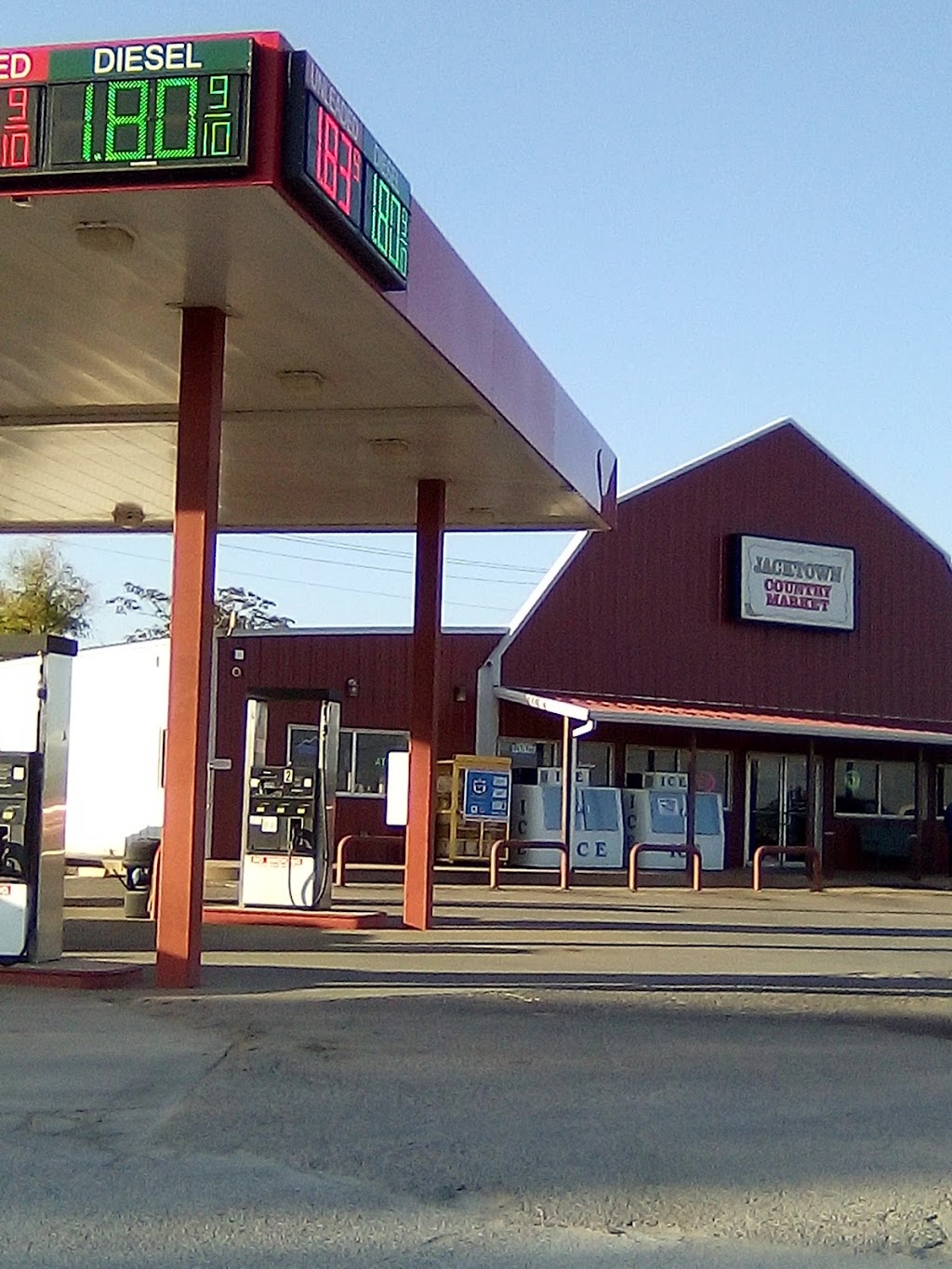 Lawsons Local Market, Jacktown | 337075 US-62, Meeker, OK 74855, USA | Phone: (405) 279-3540