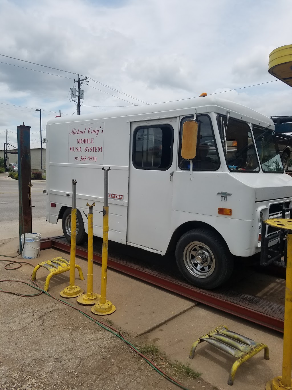 Taylor Muffler Shop | 1617 W 2nd St, Taylor, TX 76574, USA | Phone: (512) 352-3305