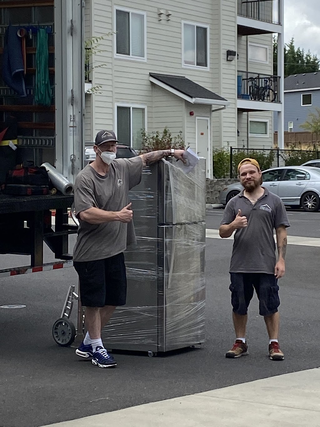 West Coast Moving & Storage | 8700 NE Columbia Blvd suite b, Portland, OR 97220, USA | Phone: (503) 477-5057