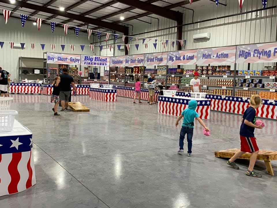 Big Blast Fireworks Super Center Glenpool | 17902 S, Hwy 75, Mounds, OK 74047, USA | Phone: (918) 640-1869