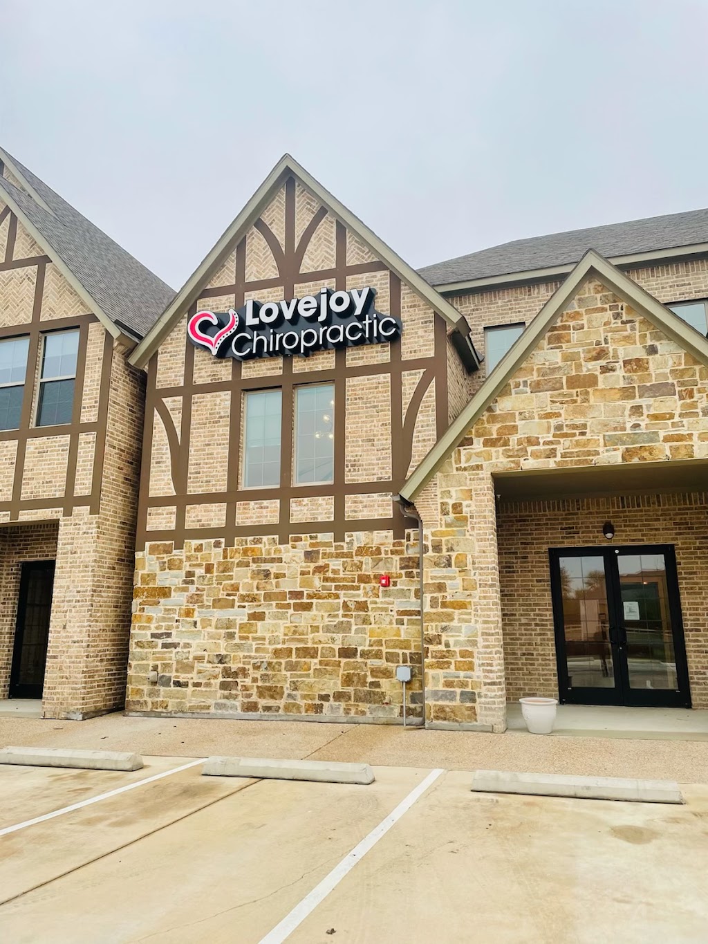 Lovejoy Chiropractic | 2720 Country Club Rd Suite A-202, Allen, TX 75002, USA | Phone: (469) 668-2466