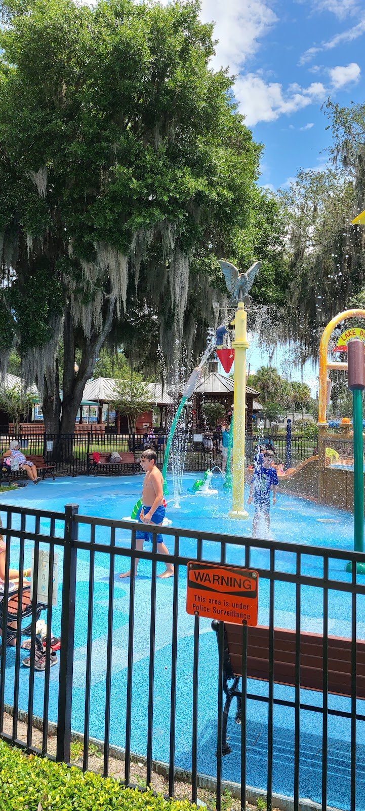 Tavares Splash Pad | At Wooton Park, 306 E Ruby St, Tavares, FL 32778, USA | Phone: (352) 742-6267