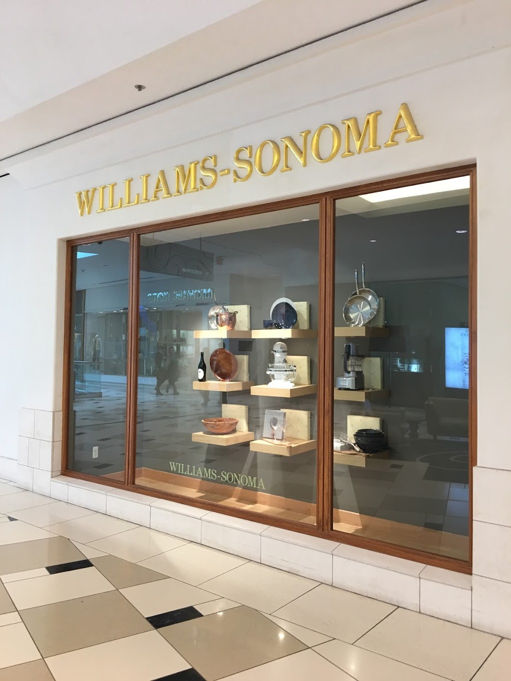 Williams-Sonoma | 27710 Novi Rd Ste C-283, Novi, MI 48377, USA | Phone: (248) 596-1036