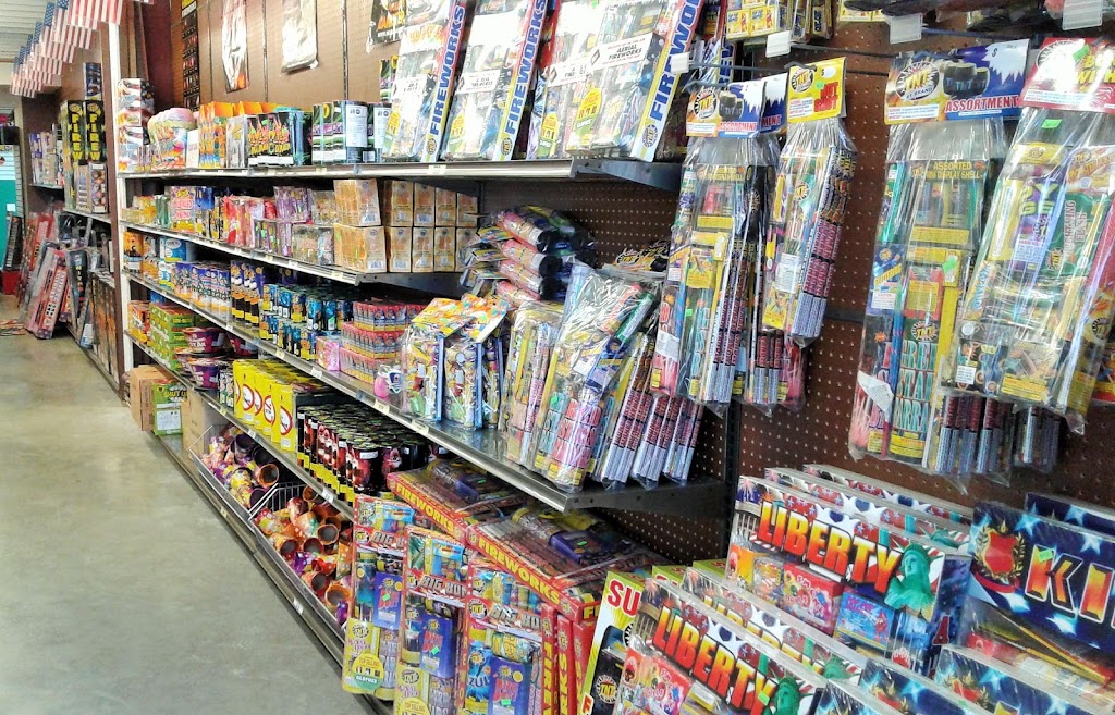 Surefire Fireworks, INC. Wholesale & Retail | 1946 Murfreesboro Rd, Lebanon, TN 37090, USA | Phone: (615) 449-0558