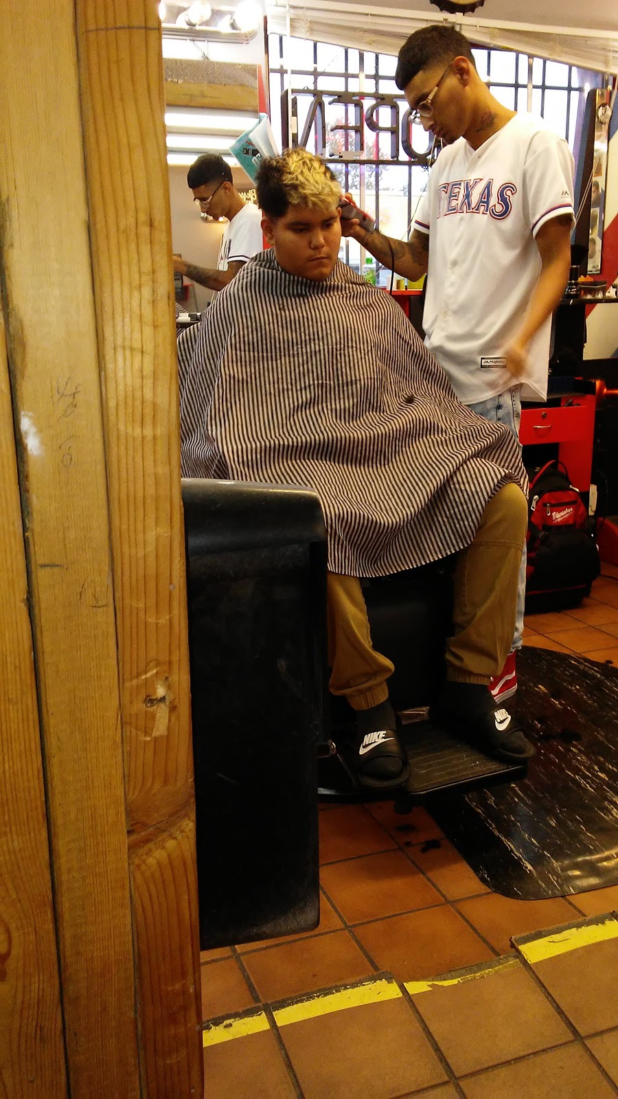 Dapper G Cuts Barbershop #1 | 807 S General McMullen Dr, San Antonio, TX 78237, USA | Phone: (857) 342-2887