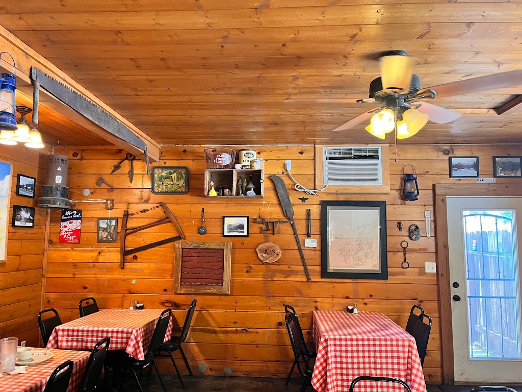 Tollhouse Market & Grill | 28524 Tollhouse Rd, Tollhouse, CA 93667, USA | Phone: (559) 855-5213