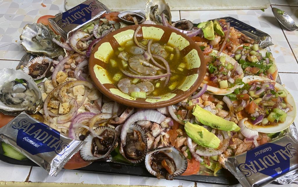 Mariscos el Jarocho | Km 33 1/2 carretera libre a ensenada, 22710 Playas de Rosarito, B.C., Mexico | Phone: 661 146 9511