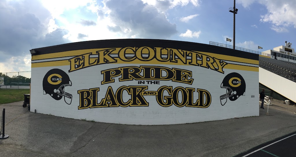 Centerville Elks Football Stadium | 500 E Franklin St, Centerville, OH 45459, USA | Phone: (937) 790-0677