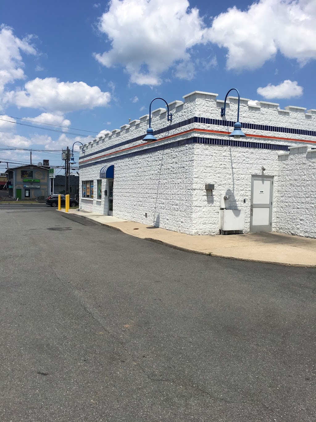 White Castle | 2458 US-22, Union, NJ 07083, USA | Phone: (908) 964-0745