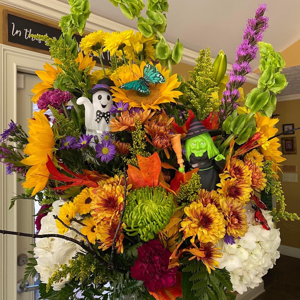 Lindas House of Flowers | 3351 San Antonio Dr, Snellville, GA 30039, USA | Phone: (770) 978-1171