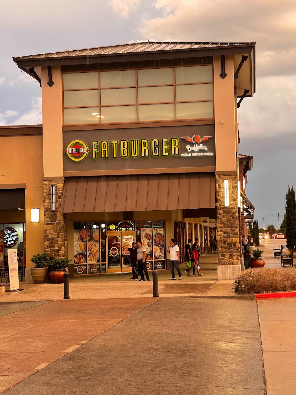 Fatburger & Buffalos Express | 820 W Stacy Rd, Allen, TX 75013, USA | Phone: (972) 678-0154