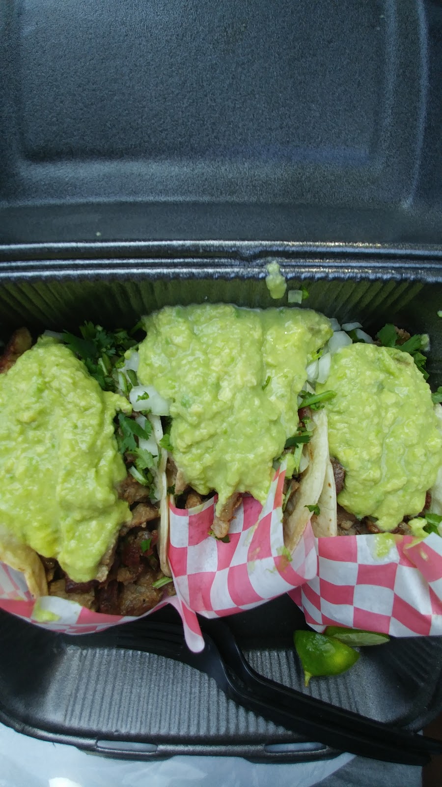 El Sabor de la Baja (Food Truck) | 1227 Eastlake Pkwy, Chula Vista, CA 91915, USA | Phone: (619) 636-3797