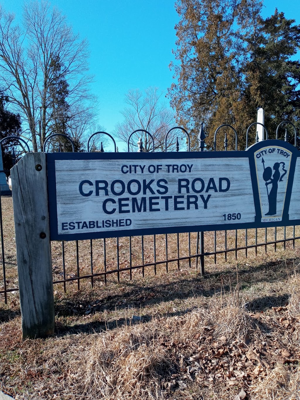 Crooks Road Cemetery | 3701 Crooks Rd, Troy, MI 48098, USA | Phone: (248) 524-3300