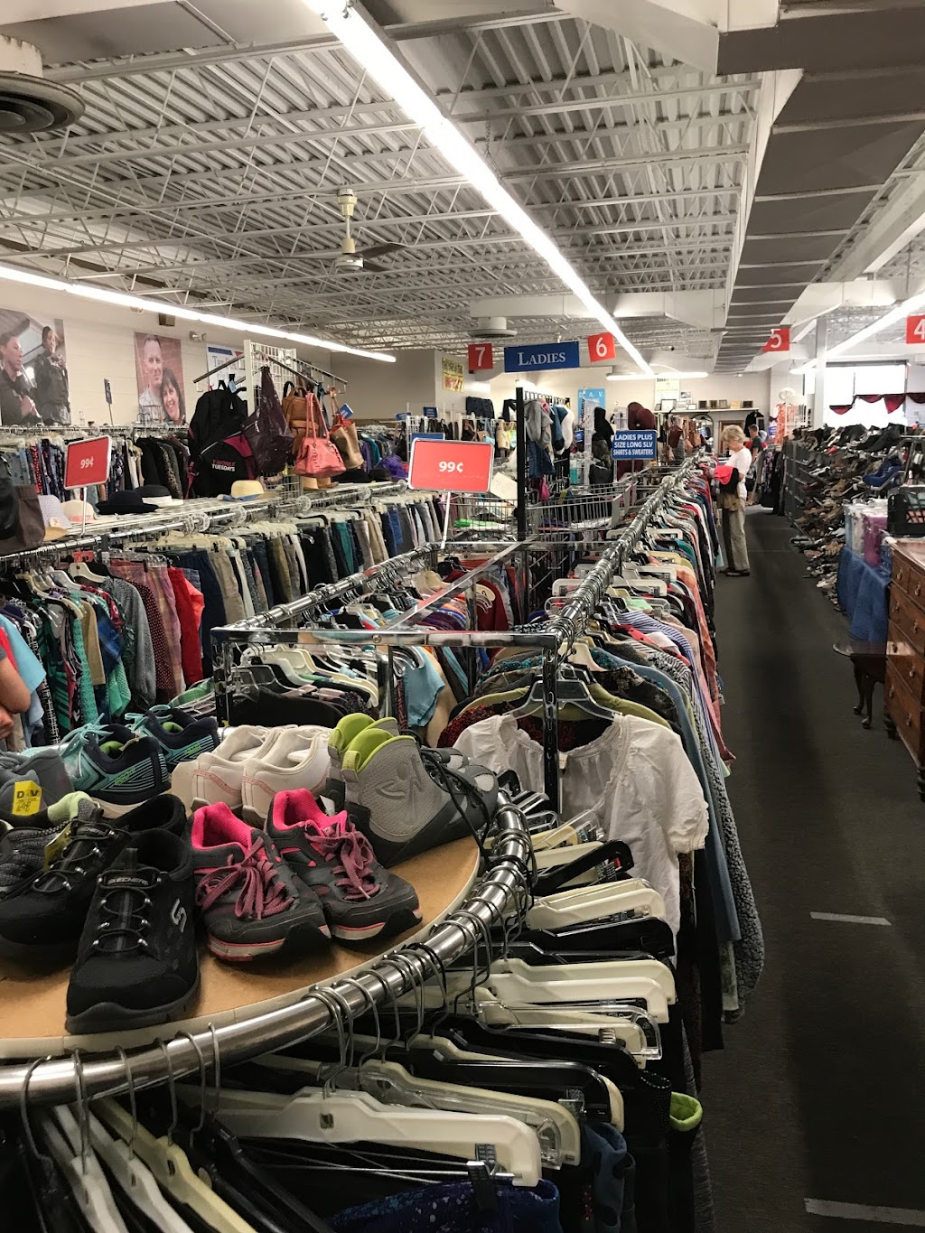 DAV Thrift Store | 440 Merrimac Trail, Williamsburg, VA 23185 | Phone: (757) 220-0839