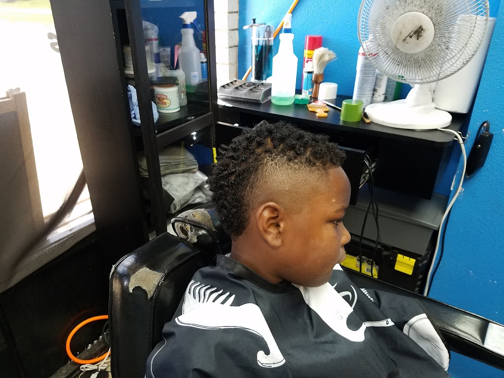 1st Place Barber Shop - hair care  | Photo 1 of 5 | Address: 3939 S Polk St, Dallas, TX 75224, USA | Phone: (214) 272-7105