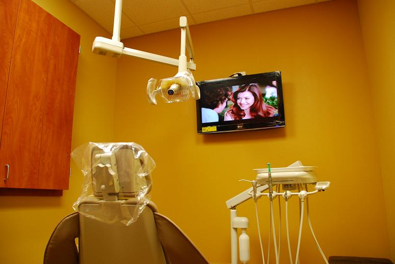 Kings Dental | 6521 Duck Creek Dr, Garland, TX 75043, USA | Phone: (214) 703-6900