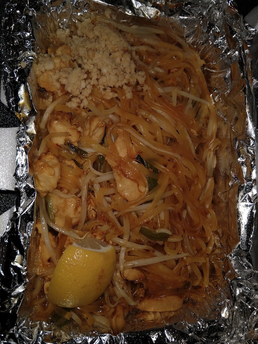 Delicious Thai | 3615 W Maple Rd, Bloomfield Hills, MI 48301, USA | Phone: (248) 385-1371