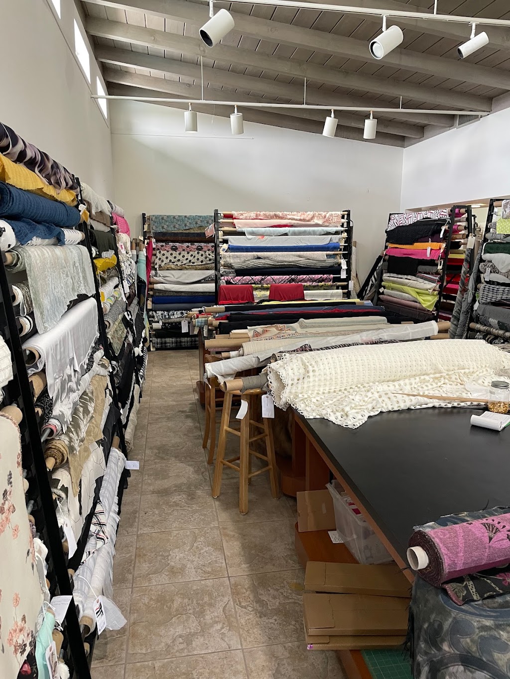 Pennie Fabrics | 8854 S Tamiami Trail, Sarasota, FL 34238, USA | Phone: (941) 484-0600