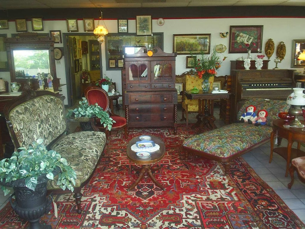 Tyes Antiques | 4200 Steger Creek Dr, Powhatan, VA 23139, USA | Phone: (804) 484-4451