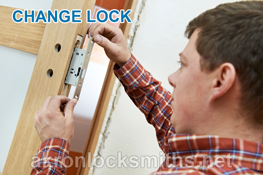 Akron locksmith Services | 1732 E Waterloo Rd #13, Akron, OH 44306, United States | Phone: (330) 863-8947