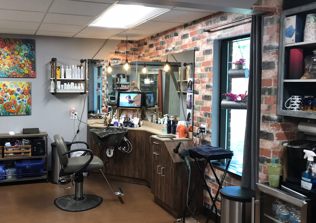 Hometown Hair Company | 7803 Afton Rd NW, Woodbury, MN 55125, USA | Phone: (651) 434-2995