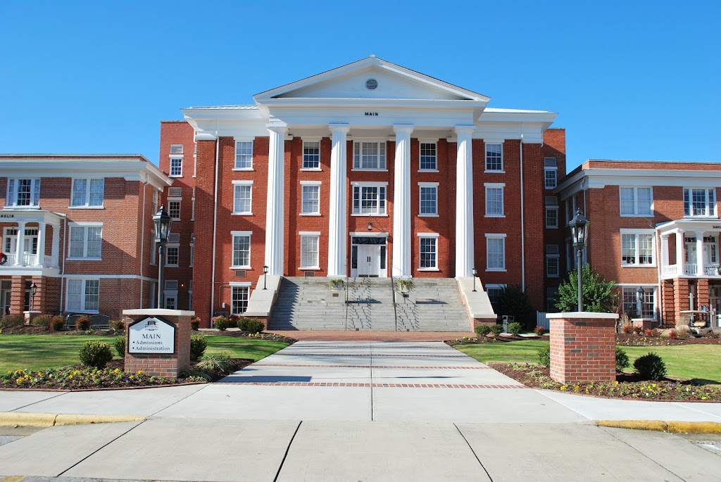 Louisburg College | 501 N Main St, Louisburg, NC 27549 | Phone: (919) 496-2521