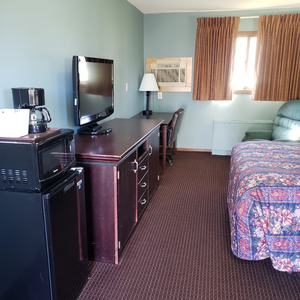 Parkway Motel | 3425 US-61, Red Wing, MN 55066, USA | Phone: (651) 388-8231