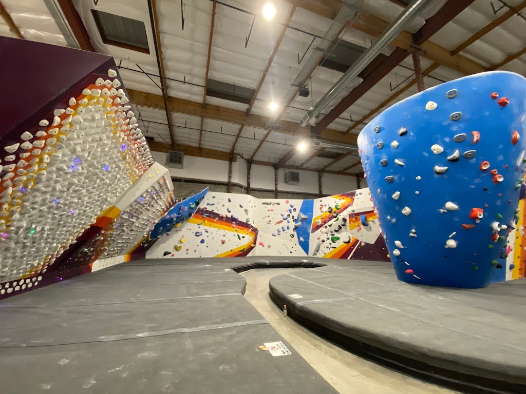 The Post Climbing | 1100 N Fair Oaks Ave, Pasadena, CA 91103, USA | Phone: (626) 989-0121