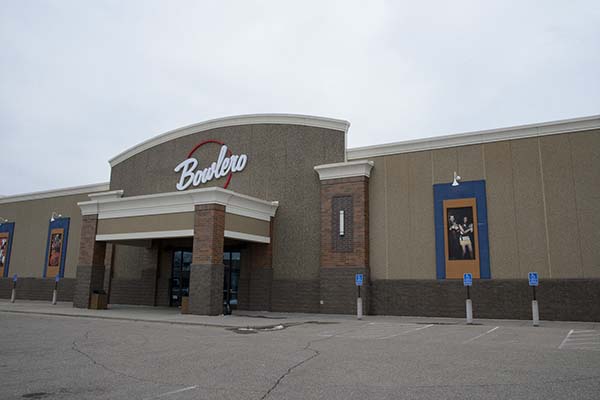 Bowlero Lakeville | 11129 162nd St W, Lakeville, MN 55044, USA | Phone: (952) 435-2695