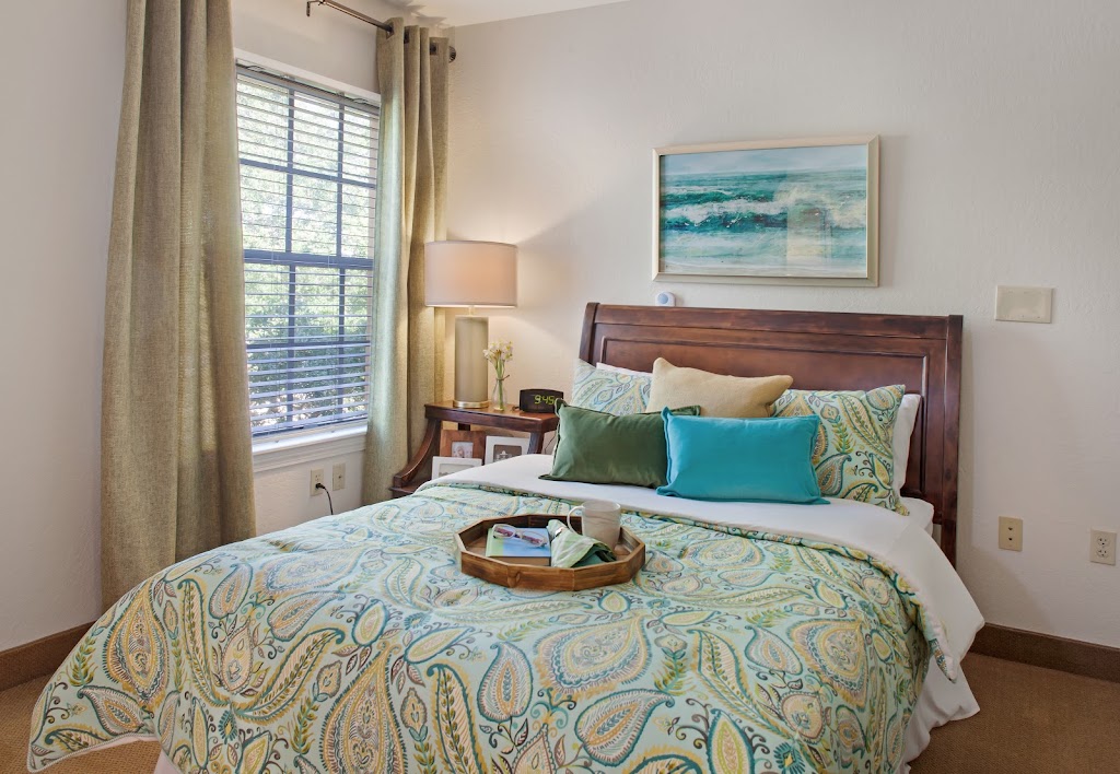 Tampa Gardens Senior Living | 16702 N Dale Mabry Hwy, Tampa, FL 33618, USA | Phone: (813) 964-3878