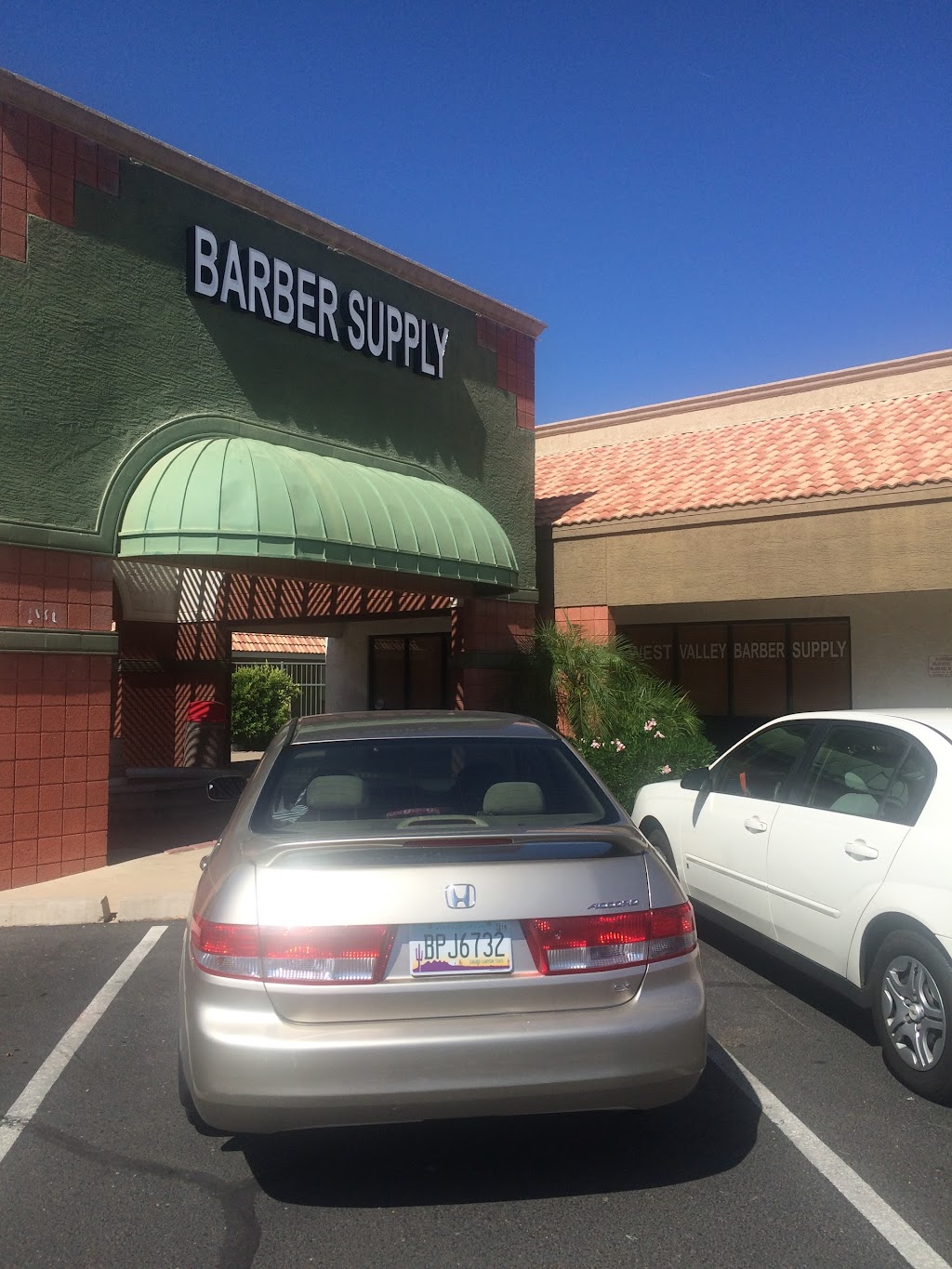 west valley barber supply LLC | 7440 W Cactus Rd suite A-17, Peoria, AZ 85381 | Phone: (623) 518-9647