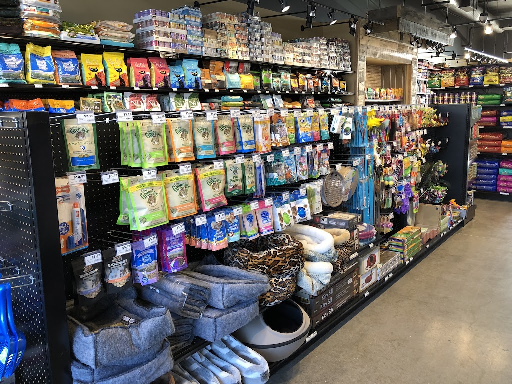 Chuck & Dons Pet Food & Supplies | 7818 Market Blvd Unit 26, Chanhassen, MN 55317, USA | Phone: (952) 283-3503