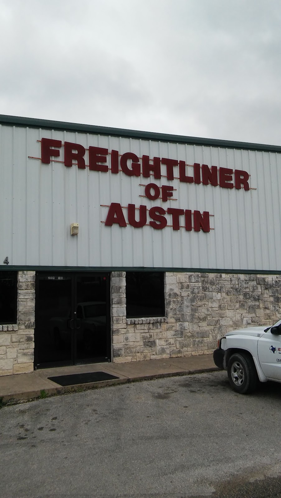 Freightliner Western Star of Austin | 3004 Tom Gary Cove, Round Rock, TX 78665, USA | Phone: (512) 388-7666