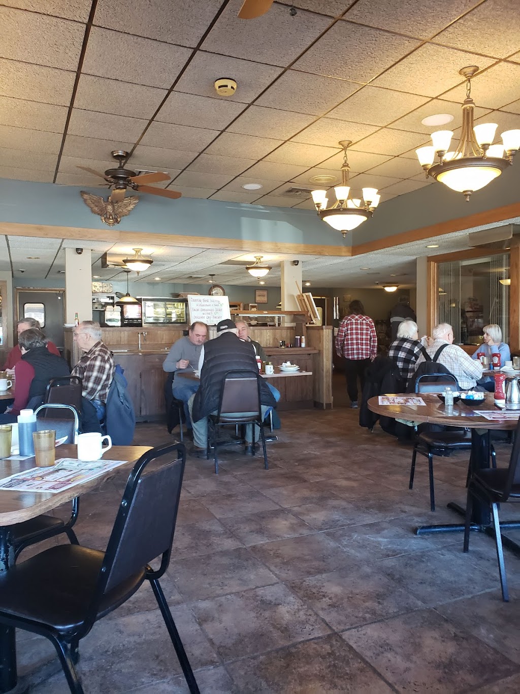 Eagle Inn - Sauk Prairie | 655 Water St, Prairie du Sac, WI 53578, USA | Phone: (608) 643-4516