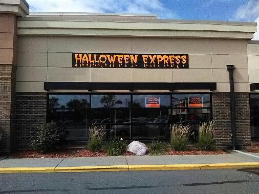 Halloween Express CoonRapids MN | 13040 Riverdale Dr NW #400, Coon Rapids, MN 55433, USA | Phone: (952) 212-9873
