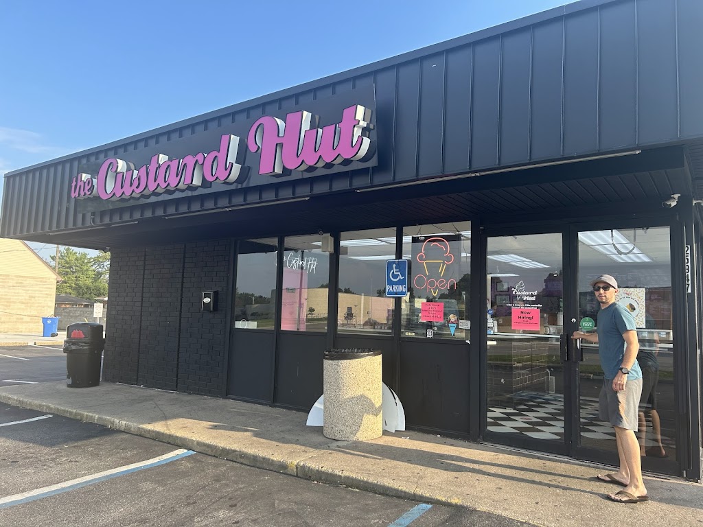 The Custard Hut | 25947 W Warren St, Dearborn Heights, MI 48127, USA | Phone: (313) 278-5577