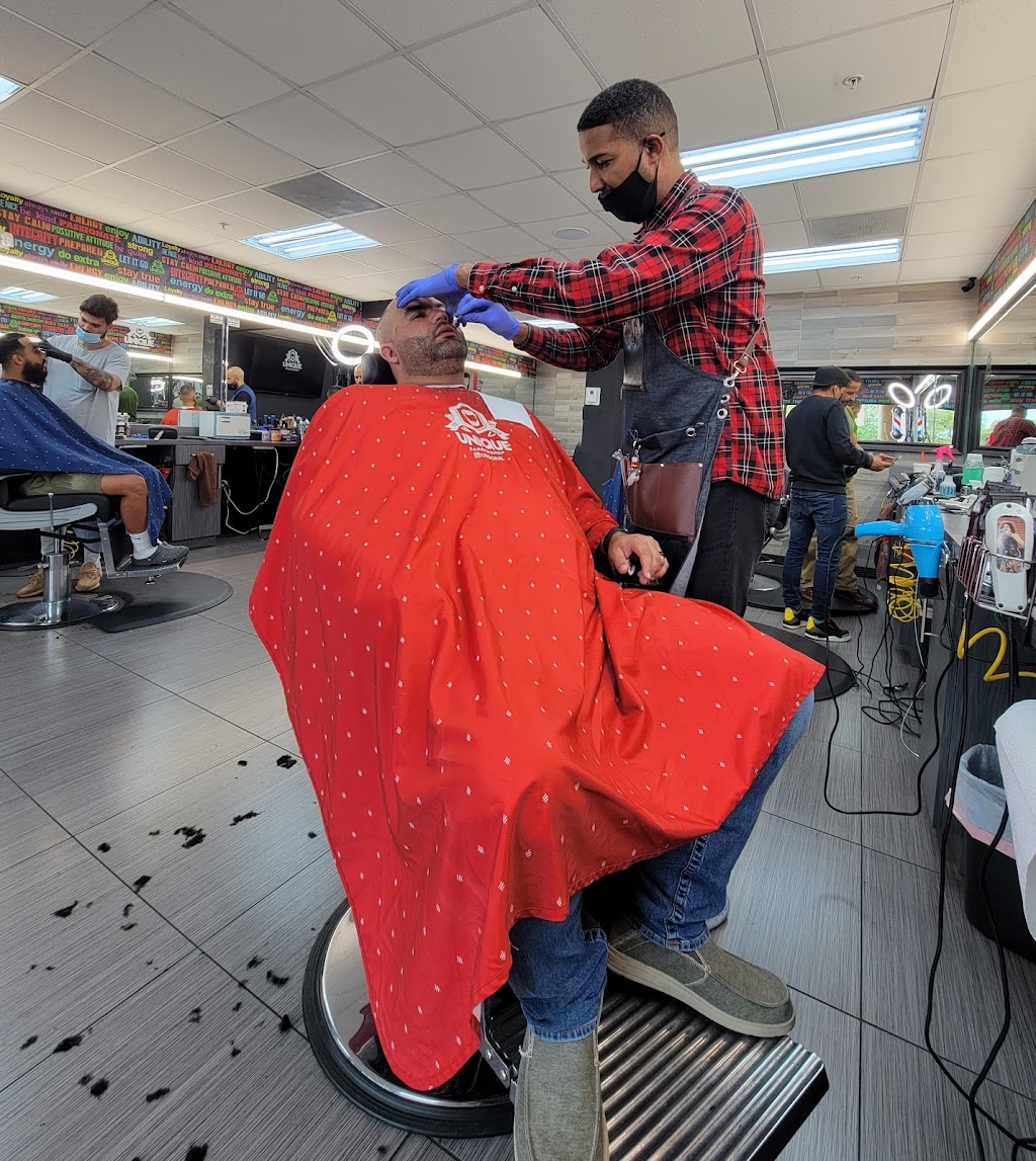 UNIQUE Barbershop Doral | 11402 NW 41st St #215, Doral, FL 33178, USA | Phone: (786) 485-4864