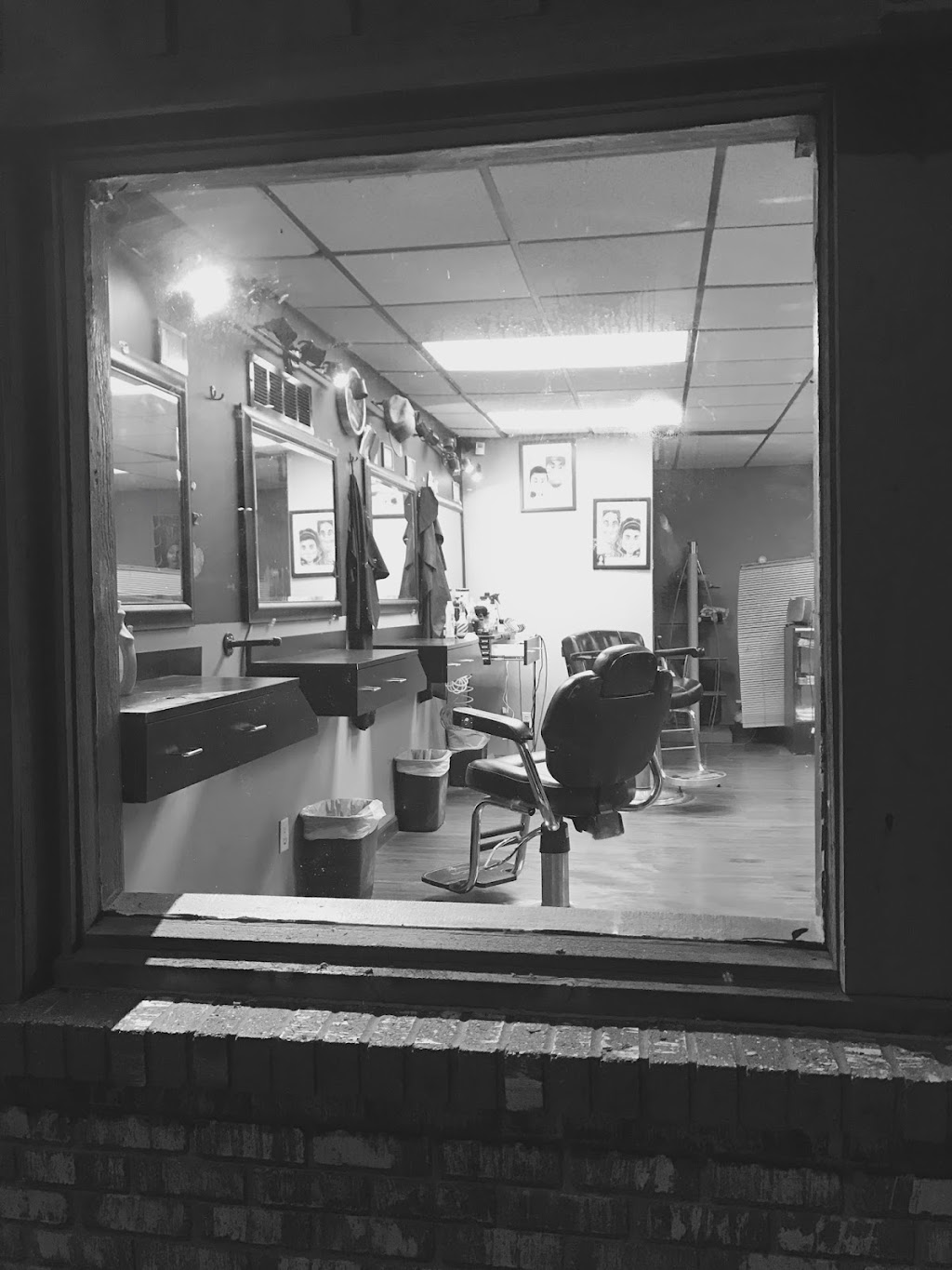 ManCave BarberShop | 989 Smith Ave S, West St Paul, MN 55118, USA | Phone: (651) 318-4993