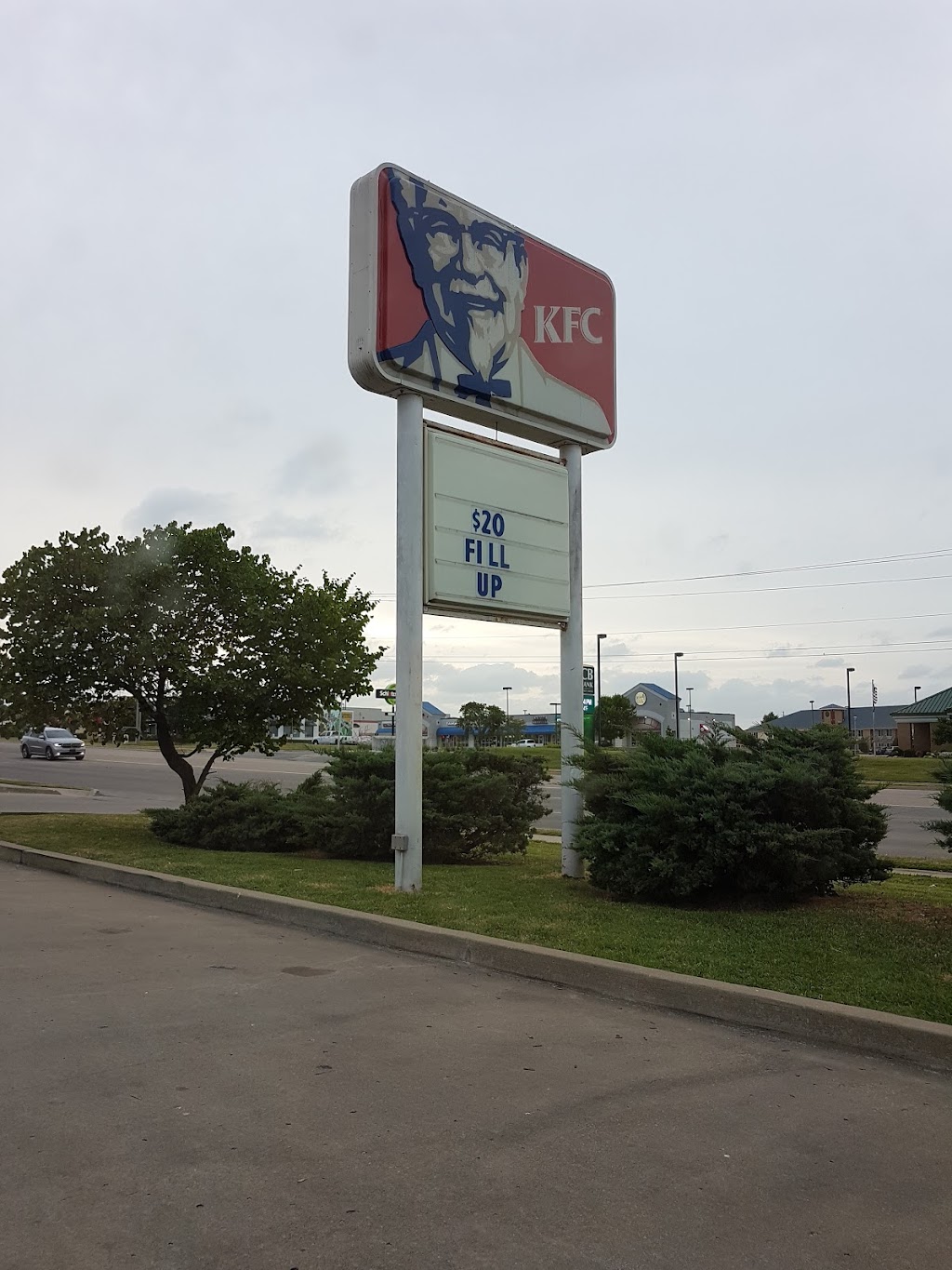 KFC | 1341 E Kenosha St, Broken Arrow, OK 74012 | Phone: (918) 251-6662