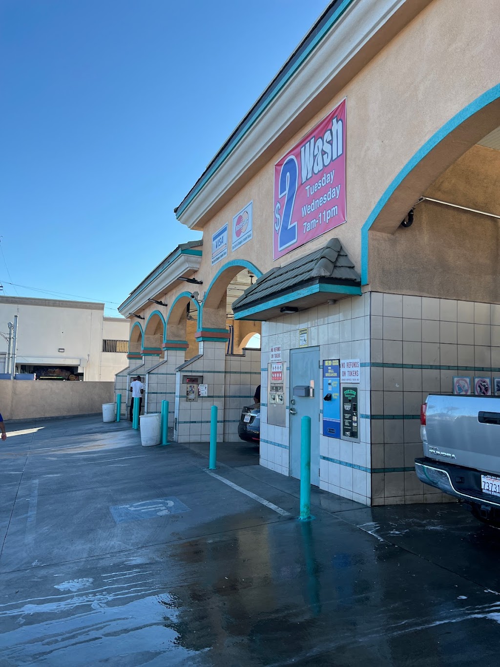 Best West Car Wash Inc - Los Angeles | 3401 S Western Ave, Los Angeles, CA 90018, USA | Phone: (323) 938-0404