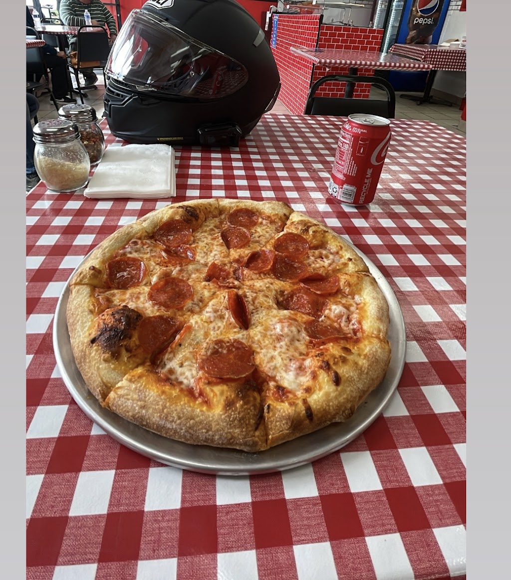Moe’s Giant Pizza | 1250 S Santa Fe Ave STE E, Vista, CA 92084, USA | Phone: (760) 724-5111