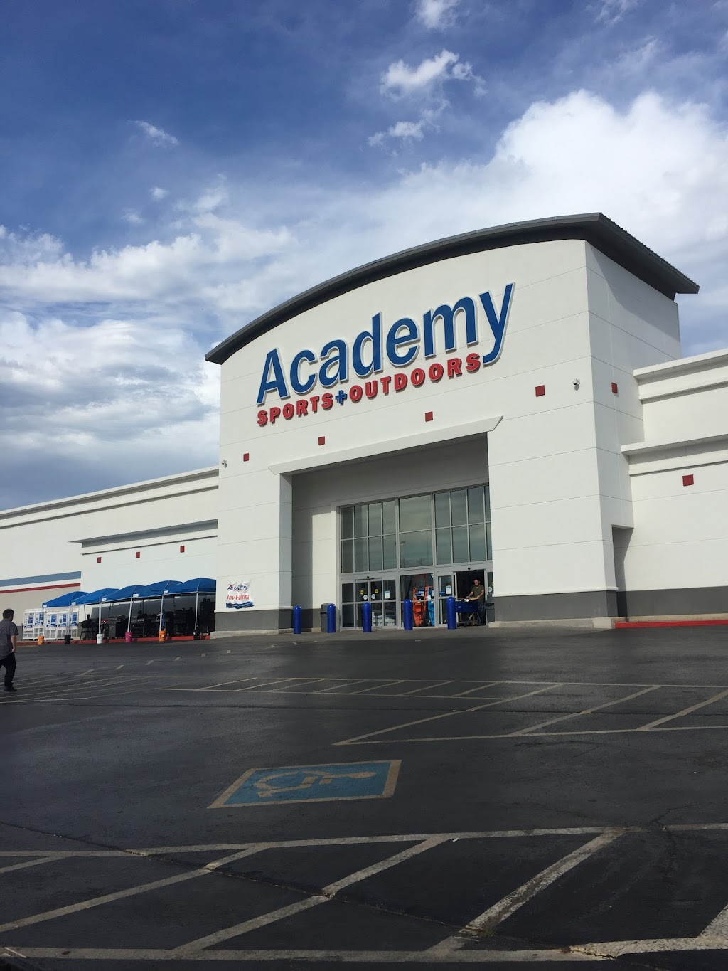 Academy Sports + Outdoors | 7700 S Walker Ave, Oklahoma City, OK 73139, USA | Phone: (405) 440-6660